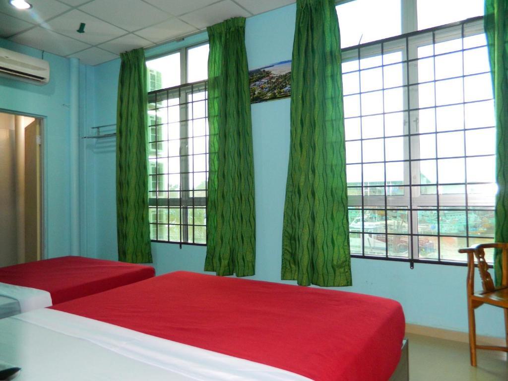 River Side Hotel Mersing Quarto foto