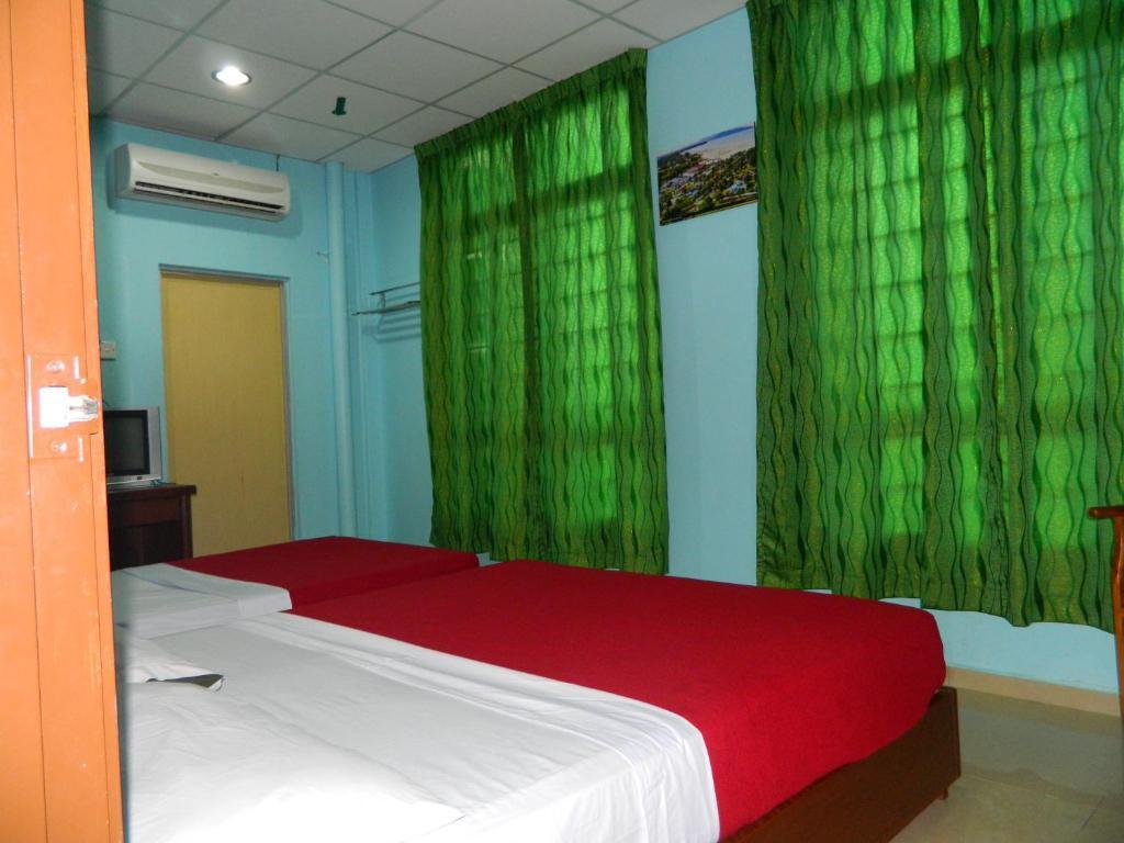 River Side Hotel Mersing Quarto foto